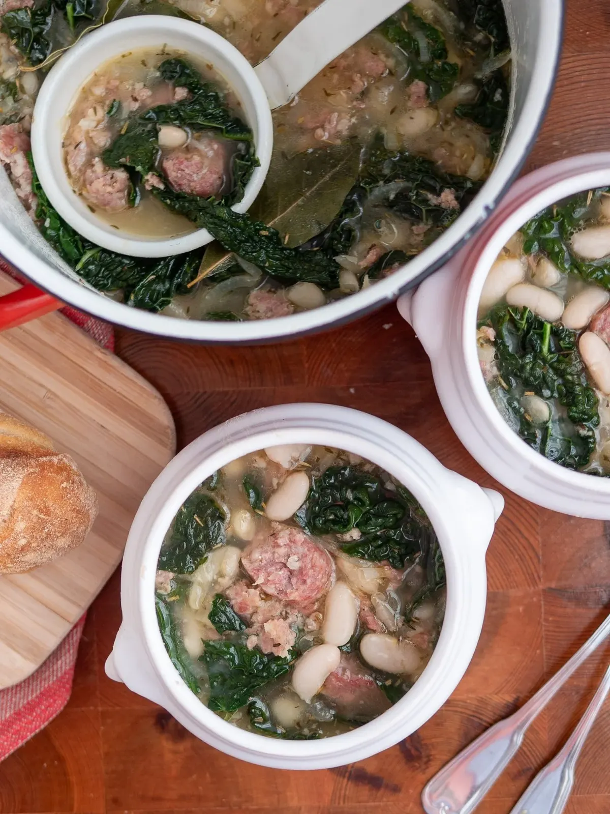 ZUPPA DI SALSICCIA E CAVOLO NERO