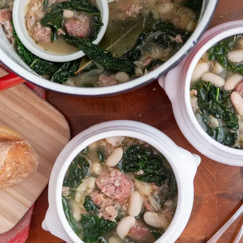 ZUPPA DI SALSICCIA E CAVOLO NERO