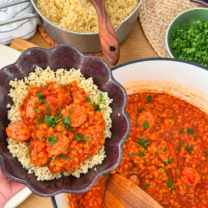 MUSTIG SALSICCIAGRYTA MED RÖDA LINSER & BULGUR